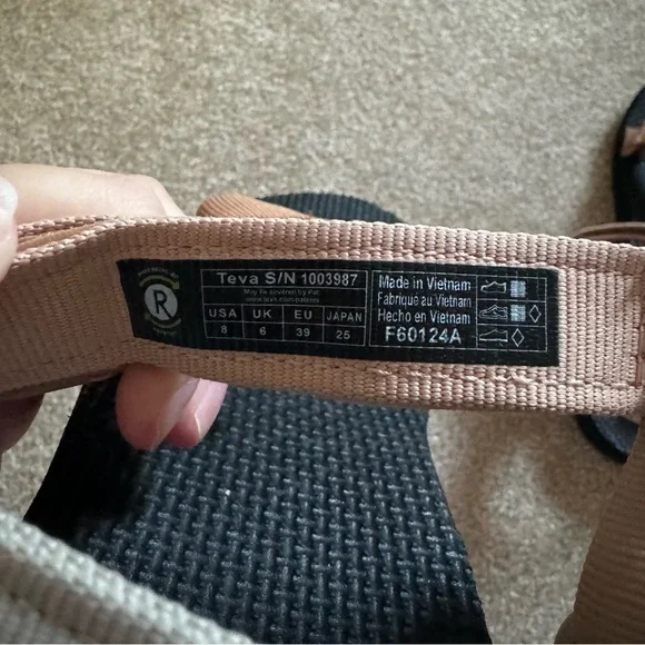 Teva Beige and Black Sandals - Picture 6 of 7